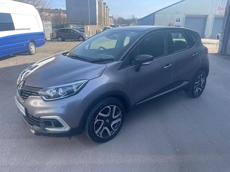 Usado Renault Captur Dynamique 90 HP (66 kW) 2018 Cinzento SUV
