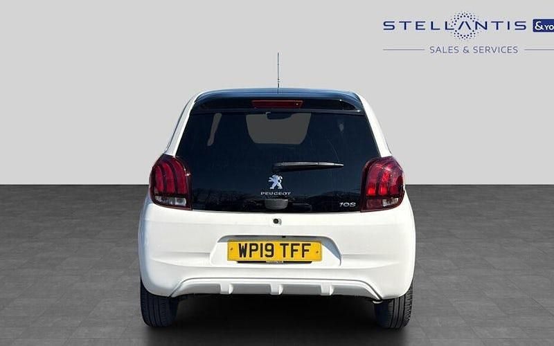 Used Peugeot 108 Allure 72 HP (52 kW) 2022 Hatchback
