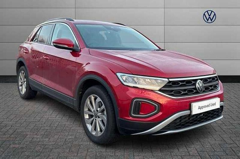 Red Used 2025 VW T-Roc Match SUV | £22,948 (Fair price) - Image 1/4