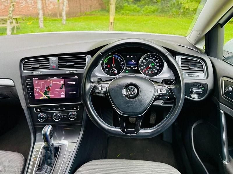Usado VW e-Golf 100 kW (136 HP) 2019 Branco Citadino