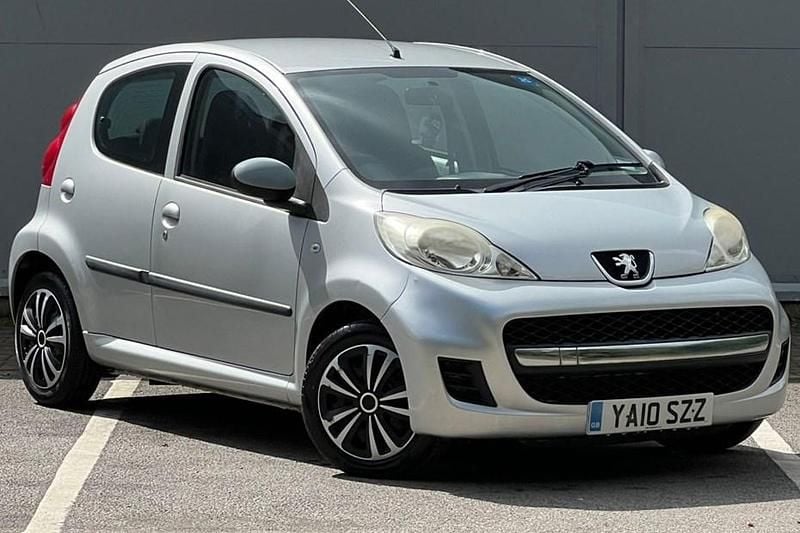 Silver Used 2010 Peugeot 107 Hatchback | £2,995 (Fair price) - Image 1/1