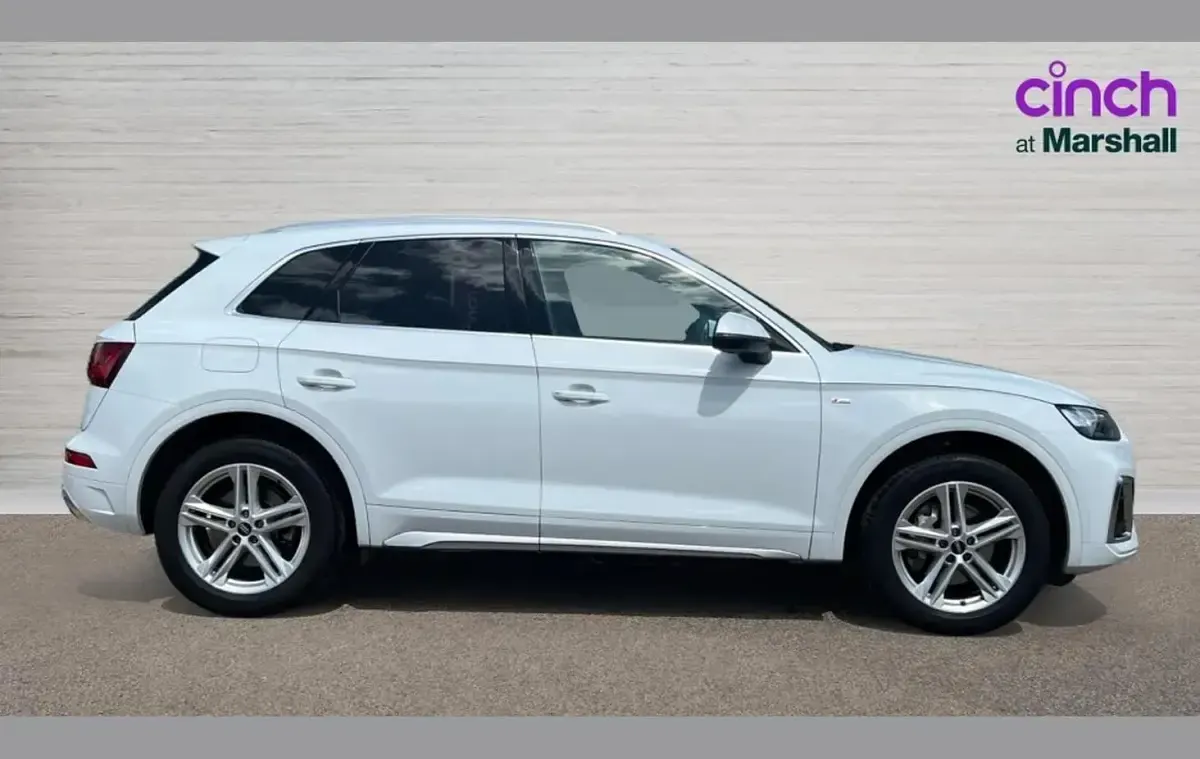 Used Audi Q5 S-Line 265 HP (194 kW) 2023 White SUV