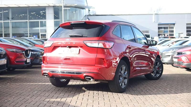 Used Ford Kuga ST-Line 190 HP (139 kW) 2022 Red SUV