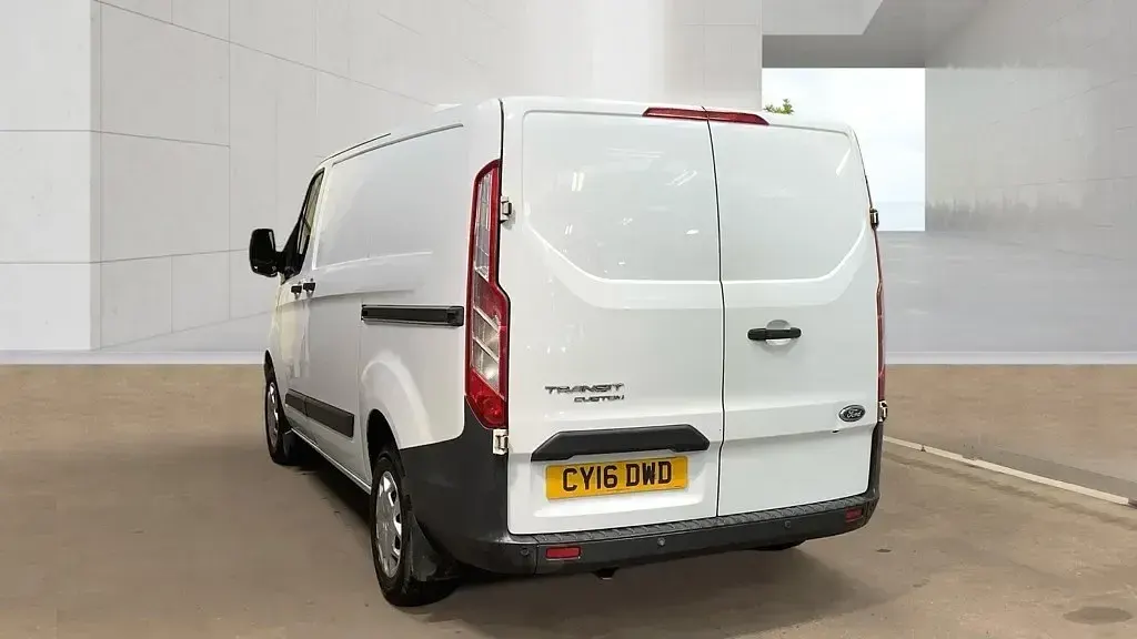 Usado Ford Transit Custom Trend 125 HP (91 kW) 2016 Branco Van