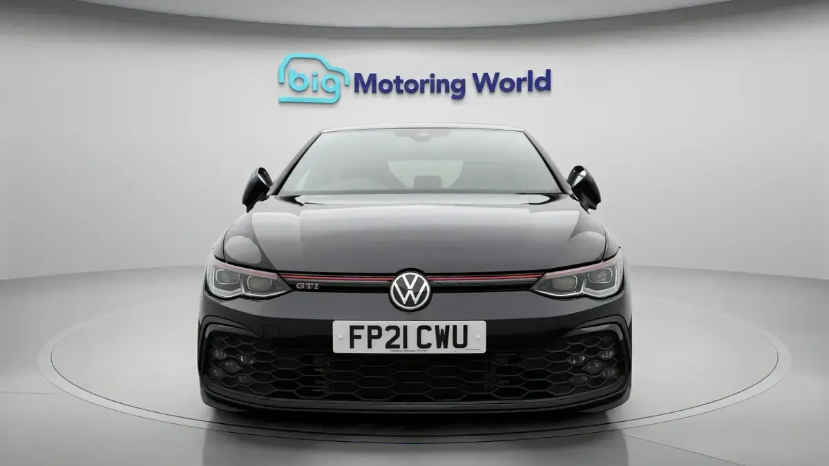 Usado VW Golf VII GTI 2021 Negro Utilitario
