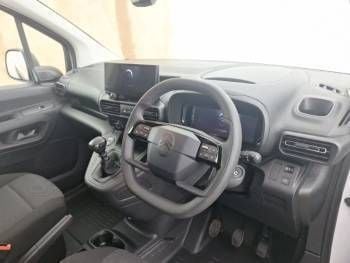 Image 3/4
