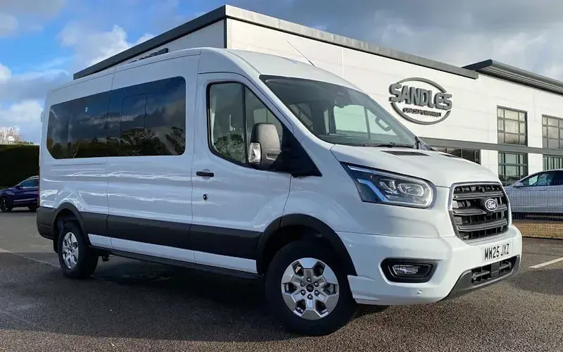 Begagnad Ford Transit Limited 165 HK (121 kW) 2026 Minibuss