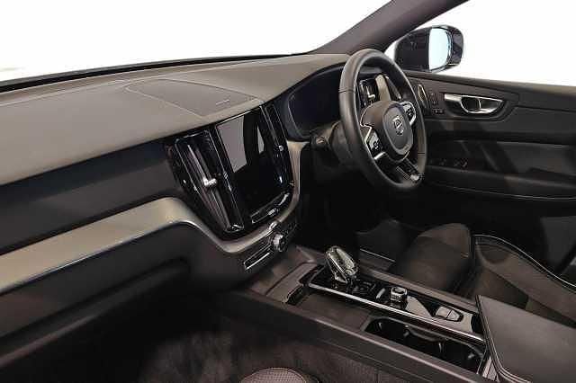 Used Volvo XC60 Plus 247 HP (181 kW) 2023 SUV