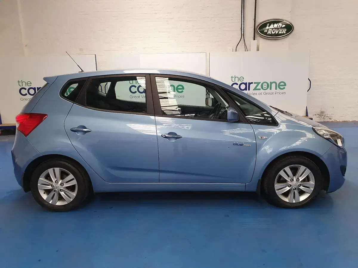 Used Hyundai ix20 Active 116 HP (85 kW) 2012 Blue Hatchback