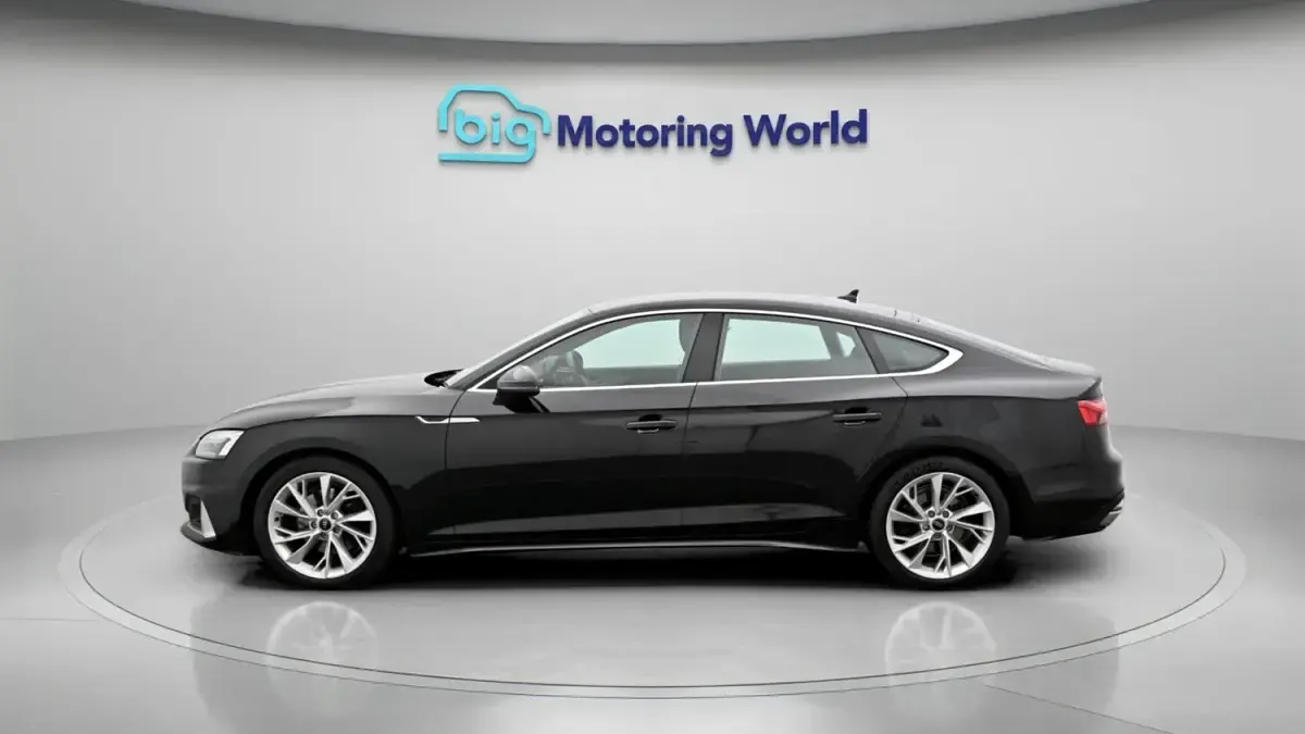 Usado Audi A5 Sport 2024 Negro Utilitario
