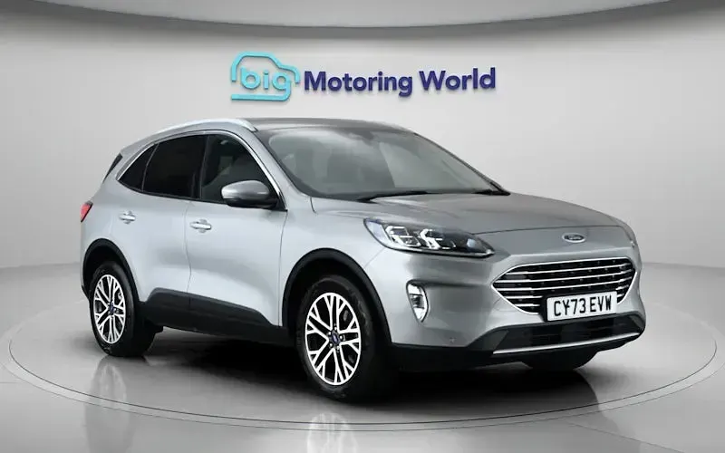Used Ford Kuga Titanium 150 HP (110 kW) 2023 Silver SUV