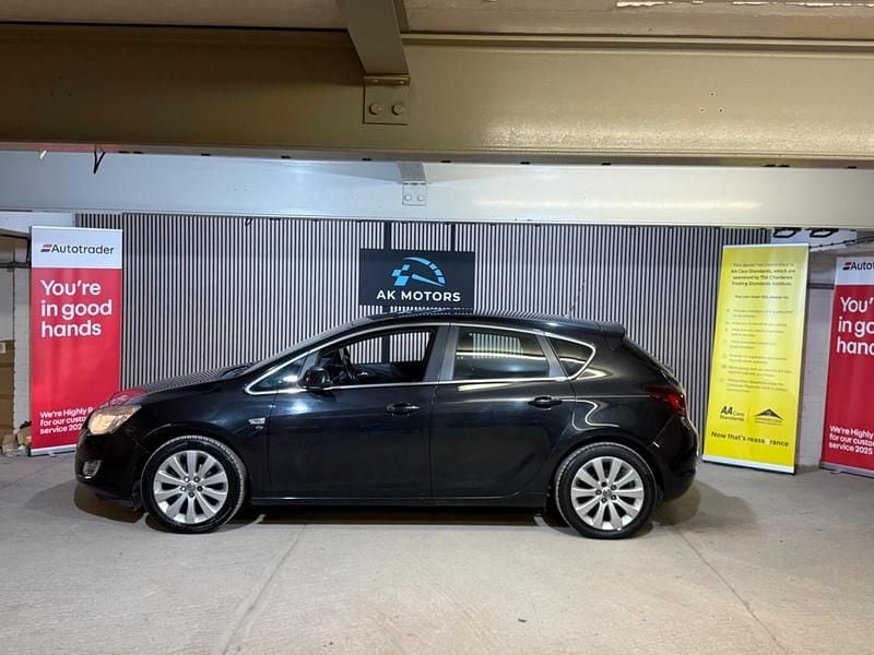 Used Vauxhall Astra Elite 2011 Black Hatchback