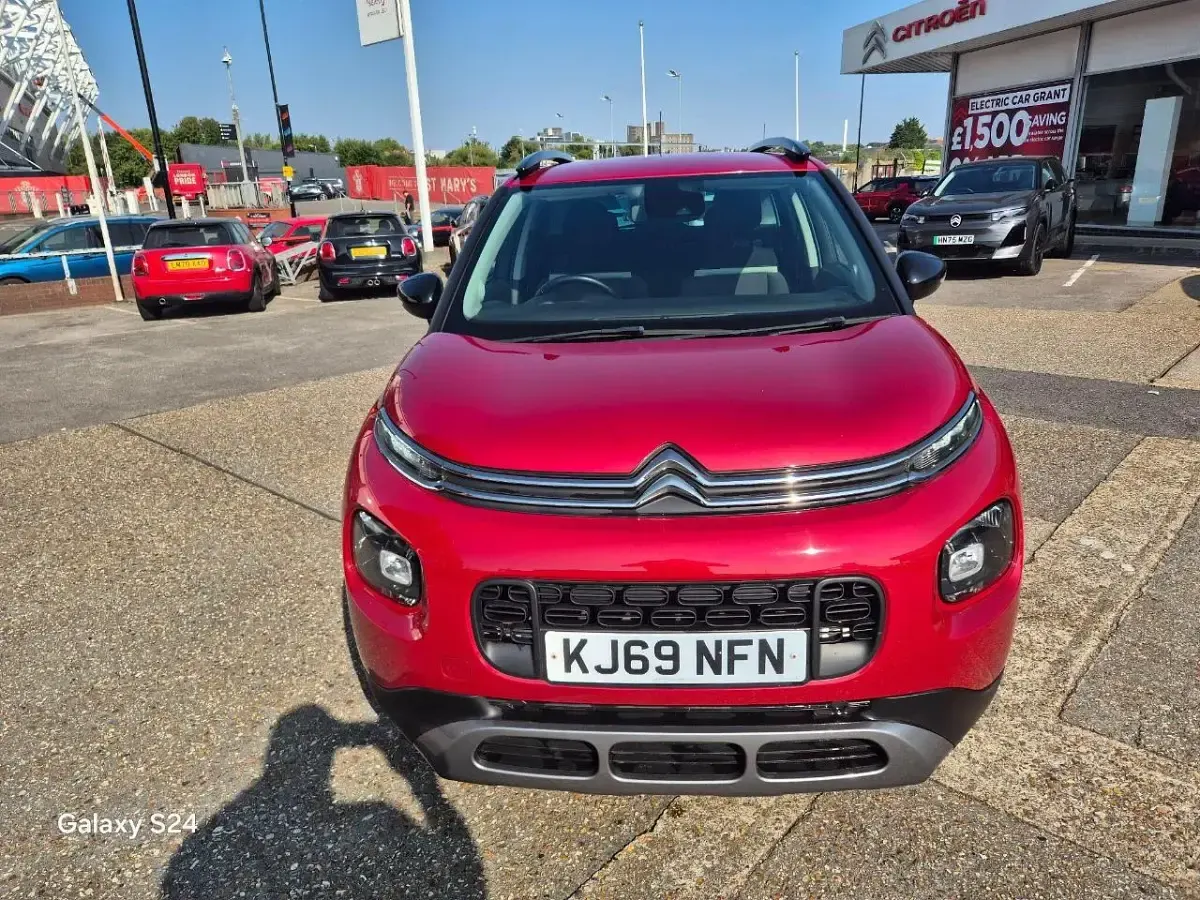 Used Citroën C3 Aircross Feel 108 HP (79 kW) 2020 Red SUV