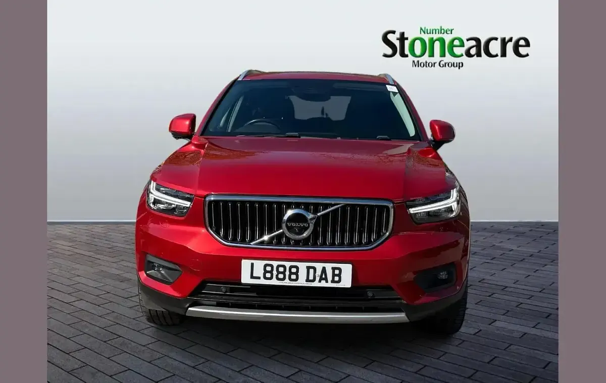 Used Volvo XC40 Inscription 194 HP (142 kW) 2021 Red SUV