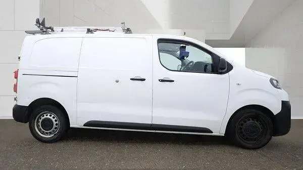 Used Peugeot Expert S 2018 White Van