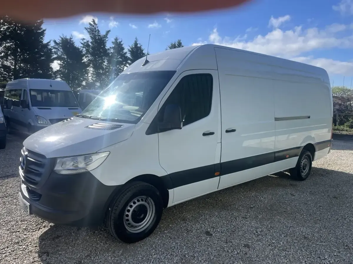 Usado Mercedes Sprinter Progressive 2022 Branco Van