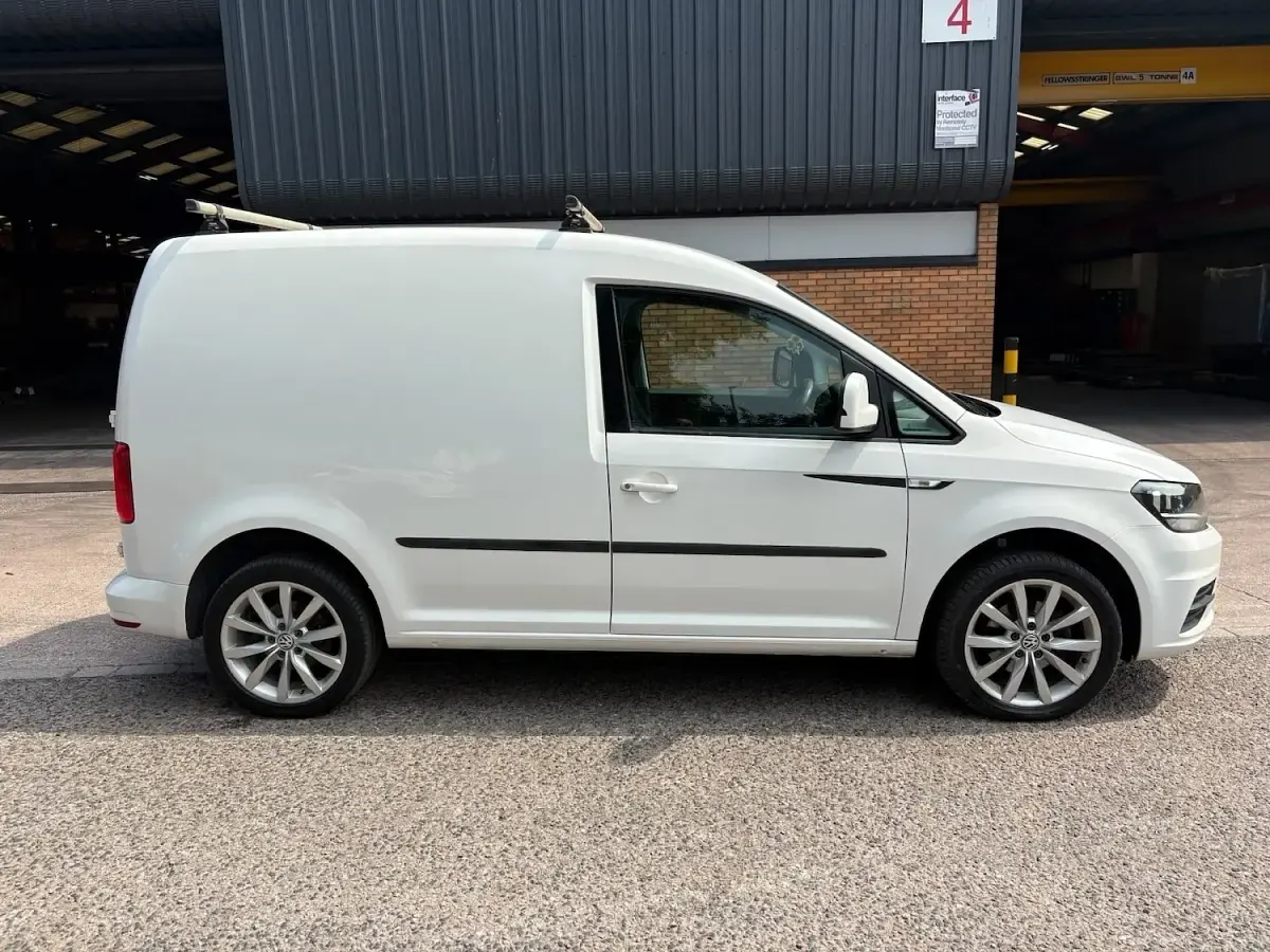 Used VW Caddy Trendline 102 HP (75 kW) 2019 White MPV