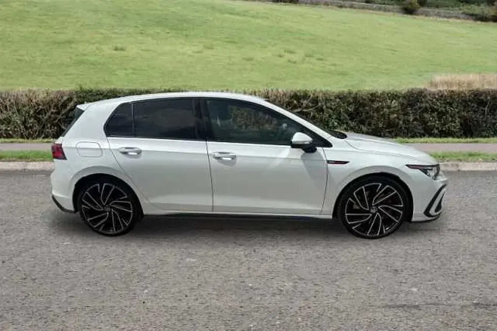Used VW Golf VIII GTI 245 HP (180 kW) 2023 White Hatchback