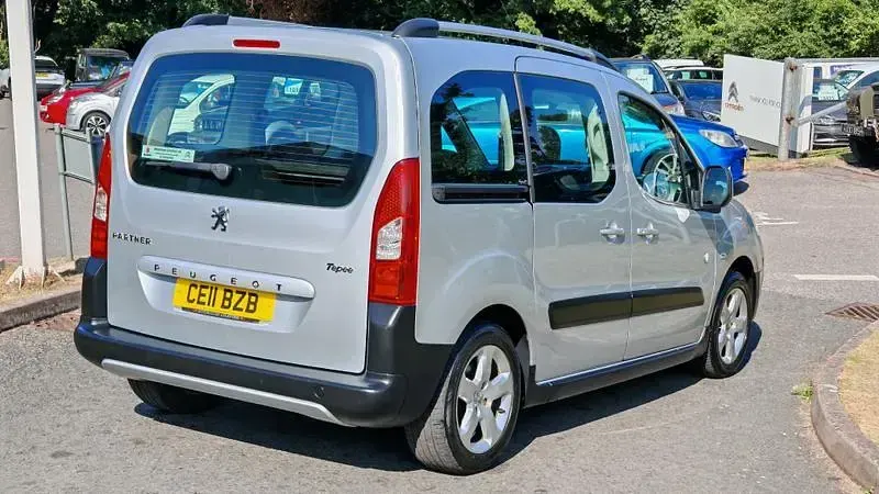 Used Peugeot Partner Tepee Outdoor 2011 Silver MPV
