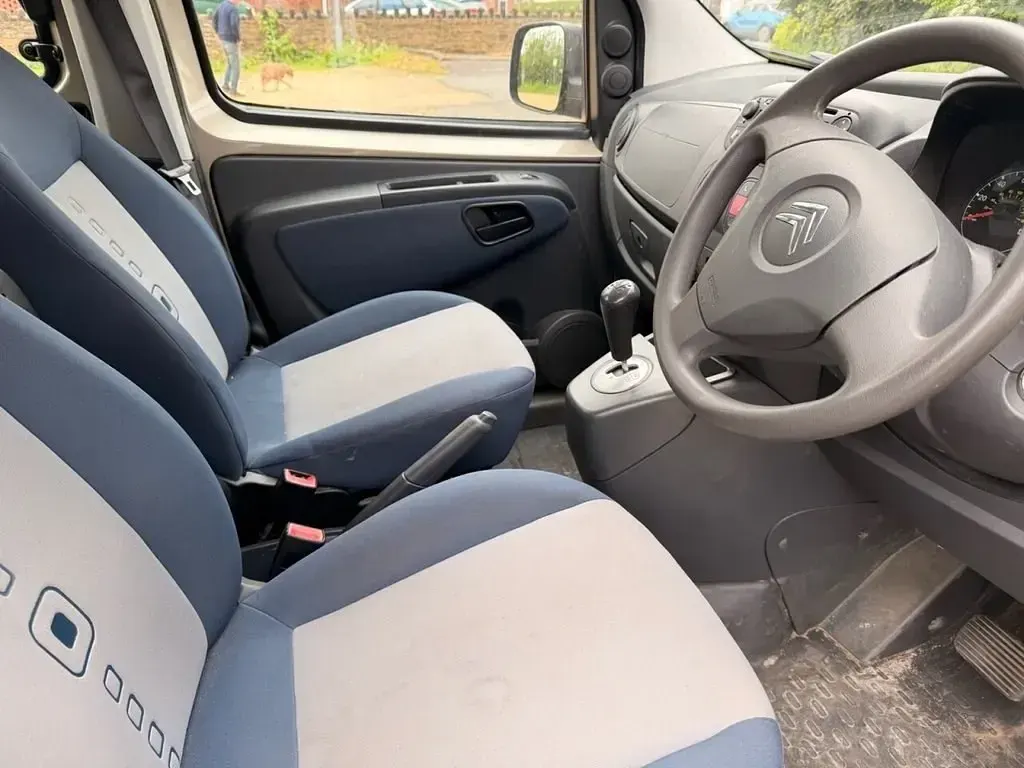Usado Citroën Nemo 70 CV (51 kW) 2010 Beige Monovolumen