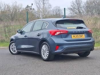 Used Ford Focus Titanium 125 HP (91 kW) 2019 Blue Hatchback