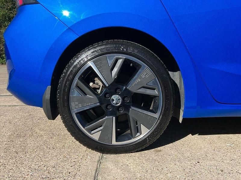 Used Vauxhall Astra Ultimate 113 kW (154 HP) 2023 Blue Hatchback