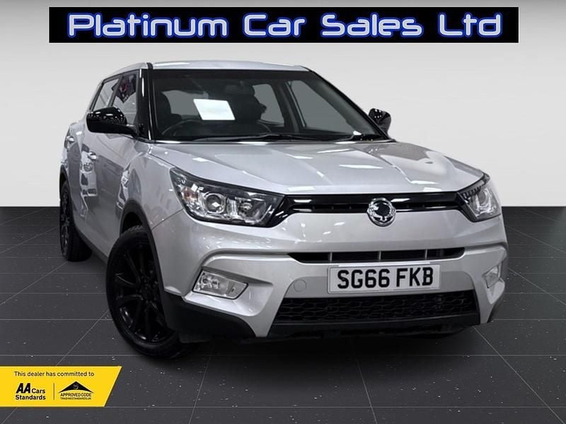 Silver Used 2016 Ssangyong Tivoli Hatchback | £6,295 (Fair price) - Image 1/4