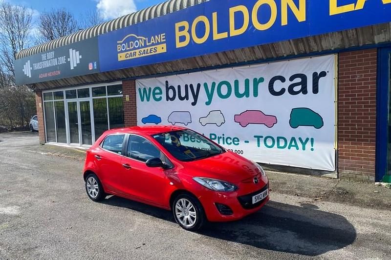 Used Mazda 2 2012 Red Hatchback