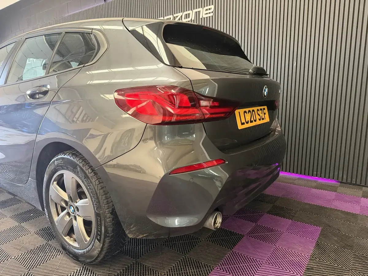Used BMW 118 Comfort Edition 140 HP (102 kW) 2020 Grey Hatchback