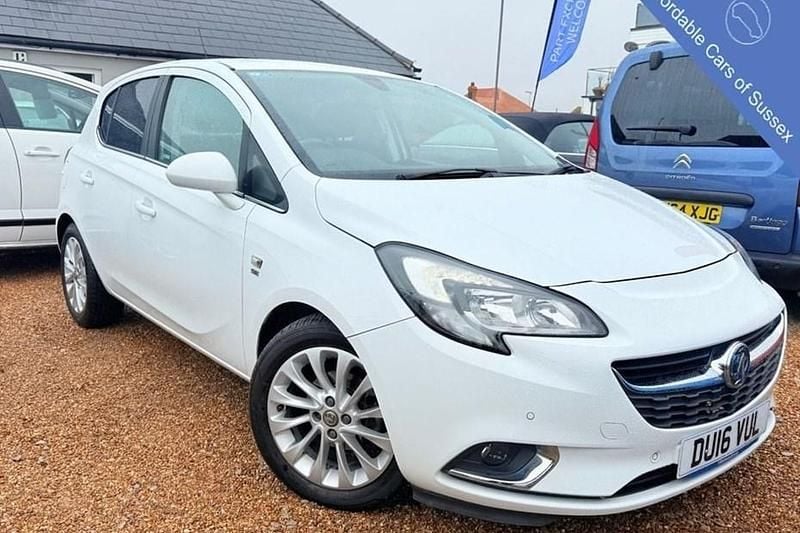 Used Vauxhall Corsa 90 HP (66 kW) 2016 White Hatchback