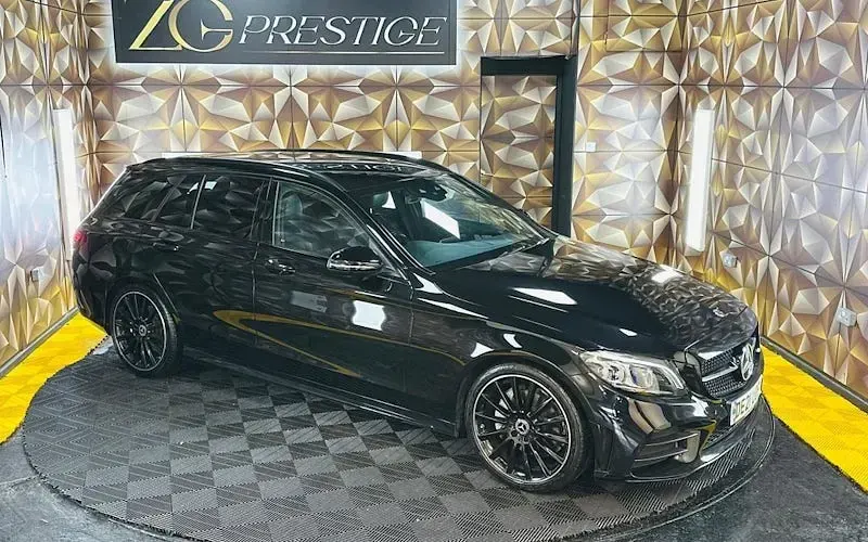 Used Mercedes C220 AMG line 194 HP (142 kW) 2020 Black Estate