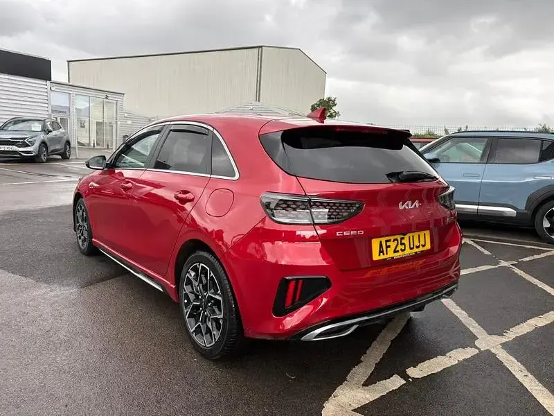 Used Kia Ceed GT-Line 138 HP (101 kW) 2025 Red Hatchback