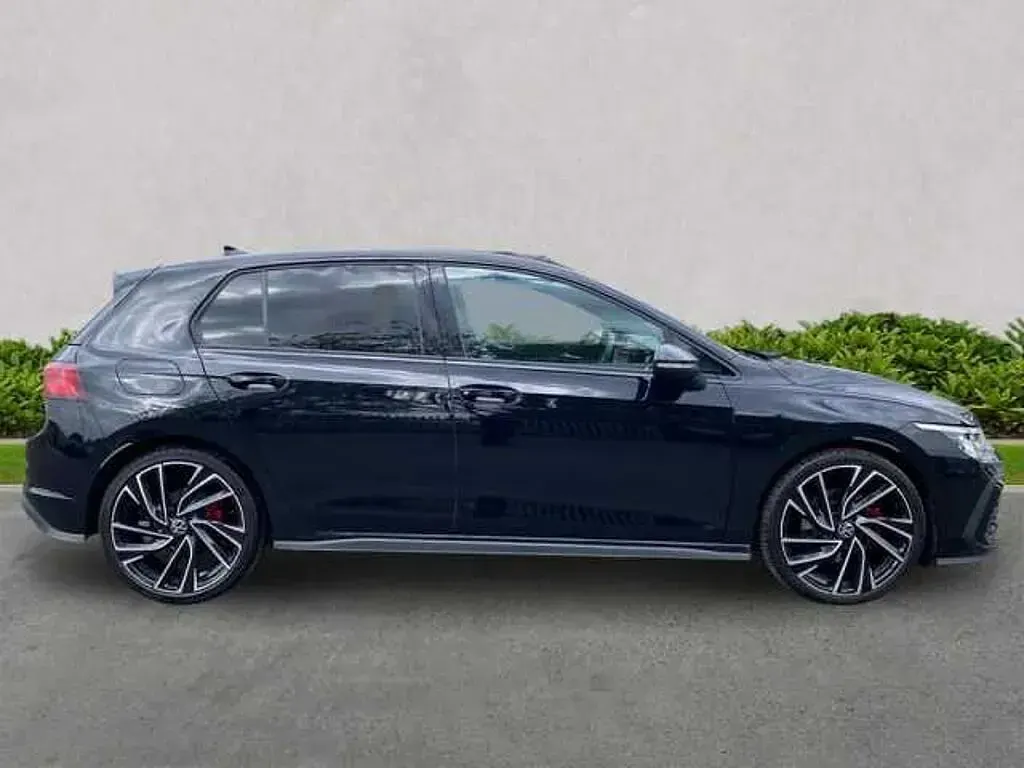 Used VW Golf VIII GTD 200 HP (147 kW) 2023 Black Hatchback