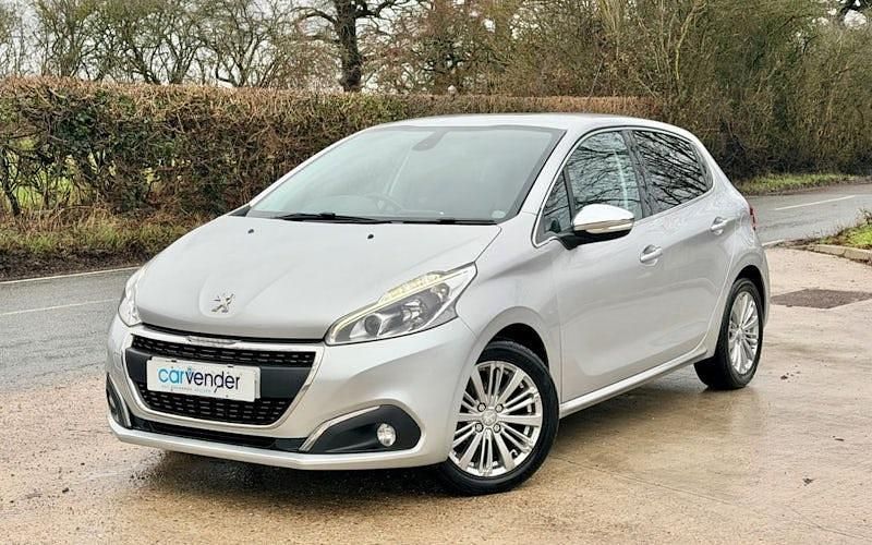 Used Peugeot 208 Allure 82 HP (60 kW) 2018 Hatchback