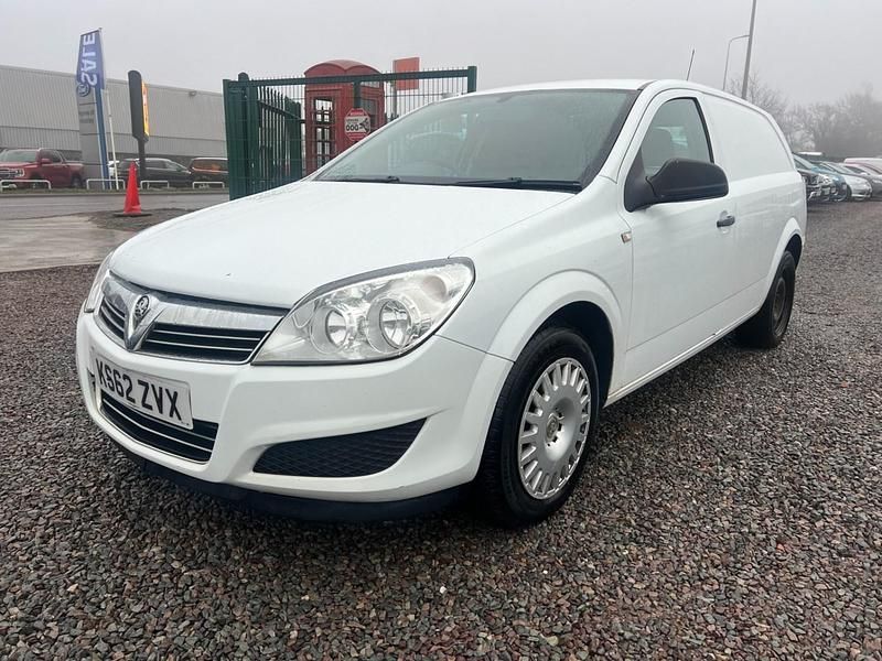 Used Vauxhall Astra Club 2013 White Van