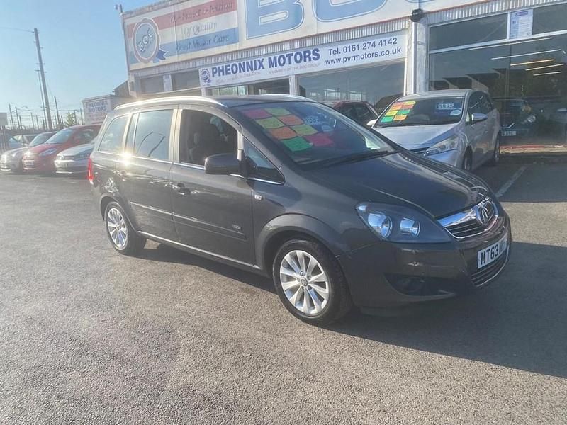 Used Vauxhall Zafira Design Edition 120 HP (88 kW) 2013 Grey MPV