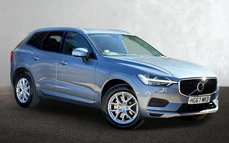 Usado Volvo XC60 Momentum 190 HP (139 kW) 2019 SUV