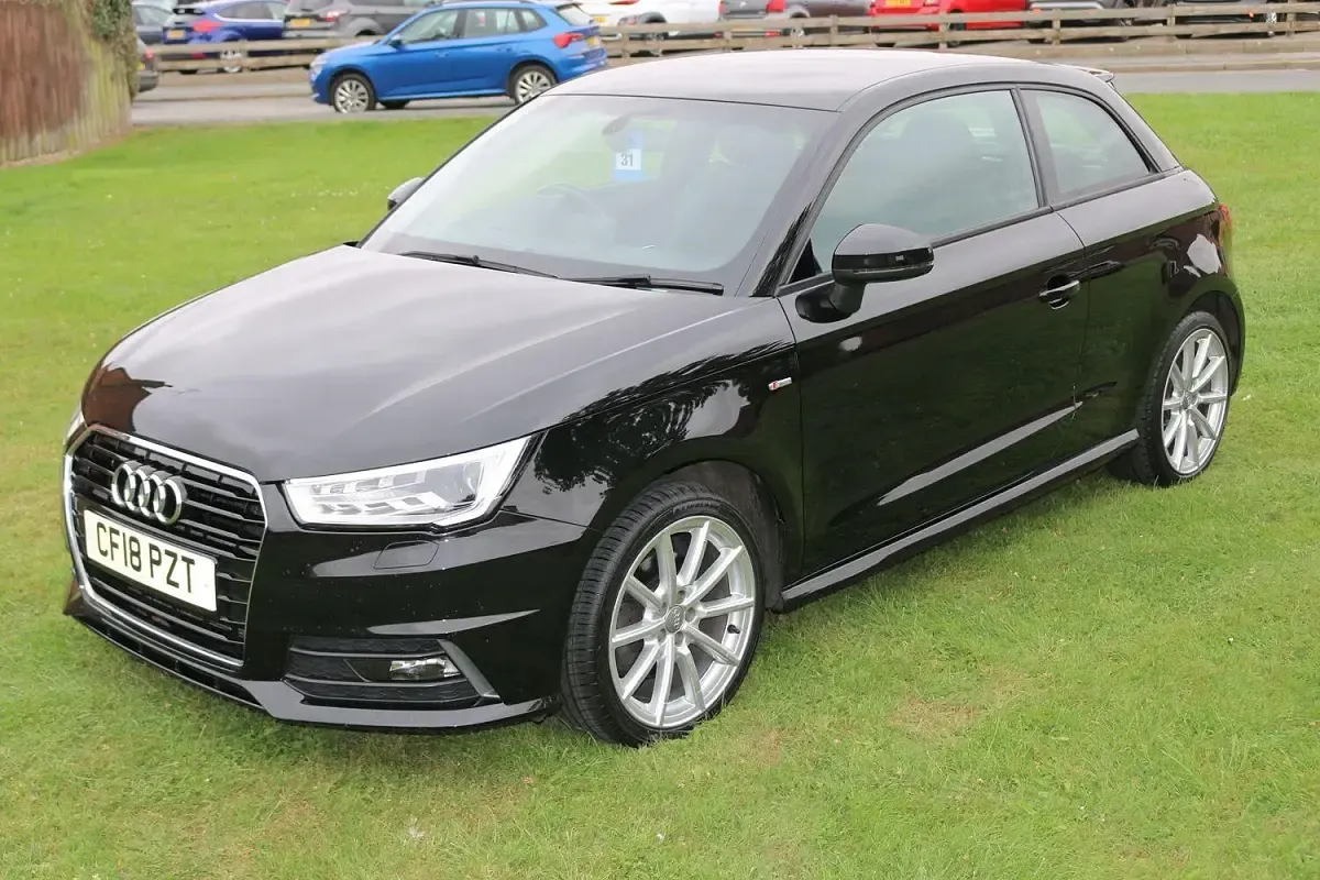 Używany Audi A1 S-Line 125 KM (91 kW) 2018 Czarny Hatchback