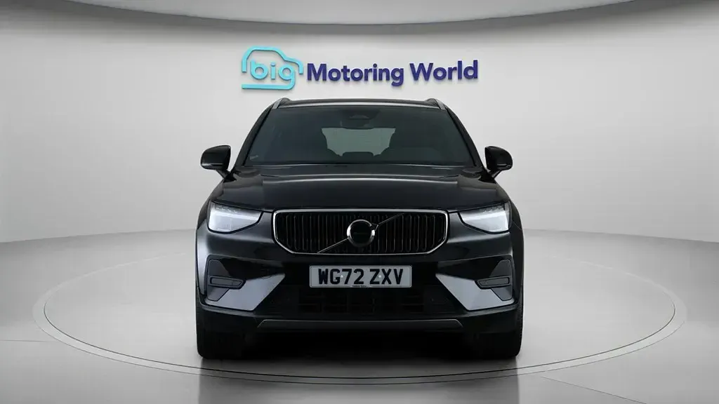 Used Volvo XC40 Core 163 HP (119 kW) 2022 Black SUV