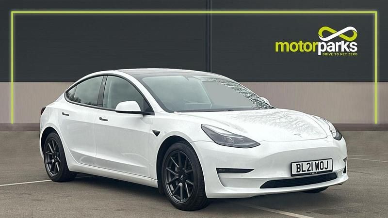 White Used 2021 Tesla Model 3 Long Range Sedan | £22,450 (Expensive) - Image 1/4