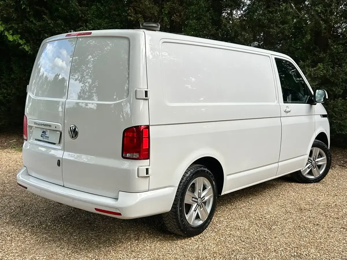 Used VW T6.1 Highline 150 HP (110 kW) 2021 White Van