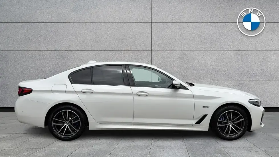 Used BMW 530e M Sport 288 HP (211 kW) 2022 White