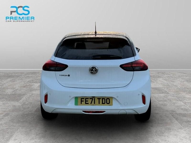 Used Vauxhall Corsa-e Elite 100 kW (136 HP) 2021 White Hatchback