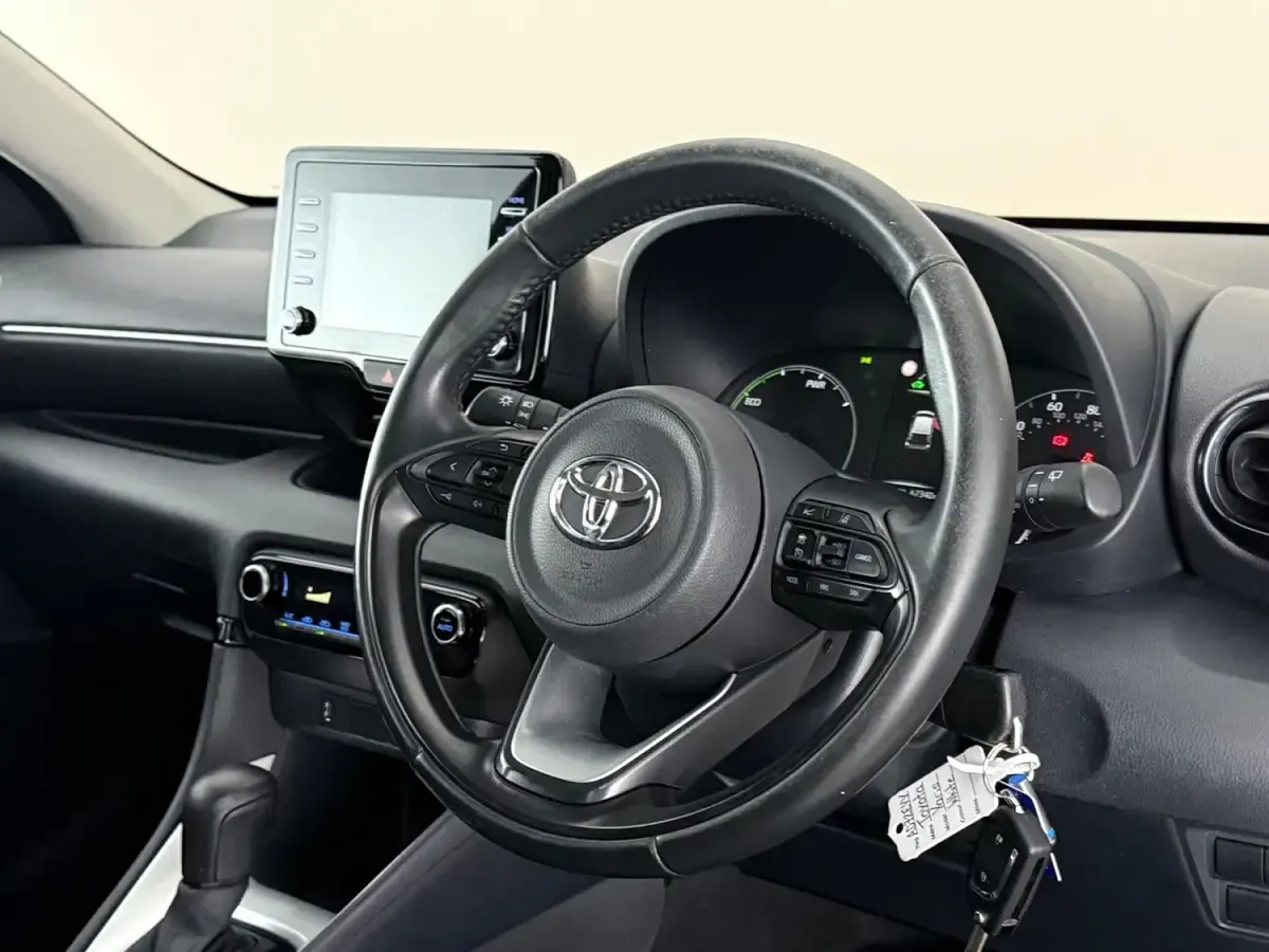 Used Toyota Yaris 2023 White Hatchback