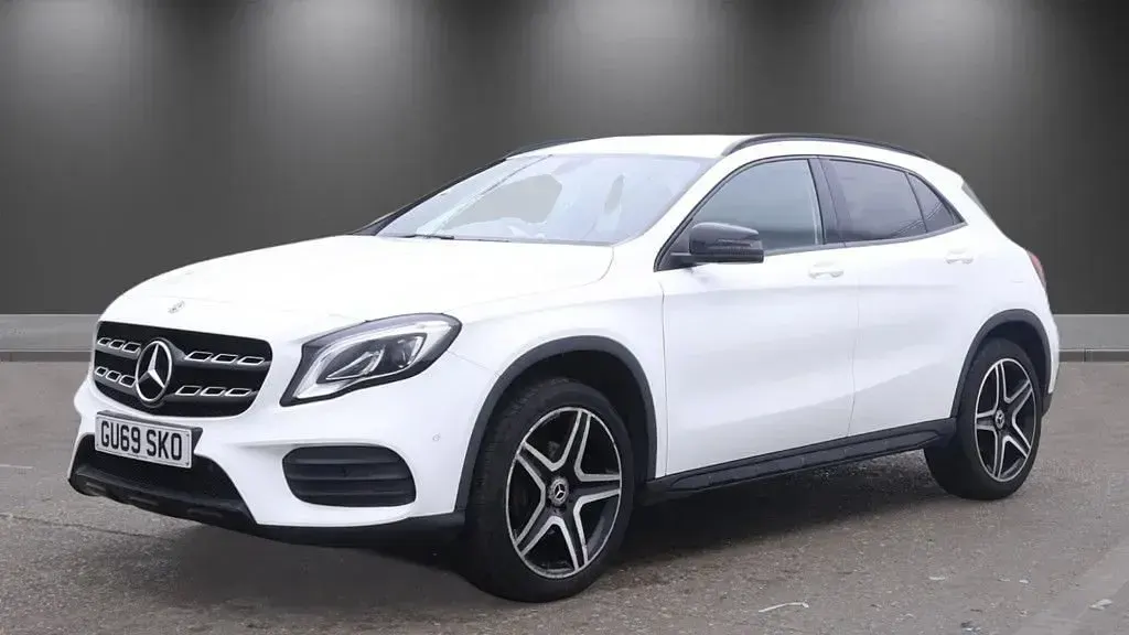 Used Mercedes GLA200 AMG line 2019 White SUV