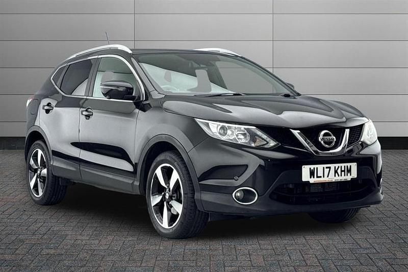 Used Nissan Qashqai N-Vision 130 HP (95 kW) 2017 Black SUV