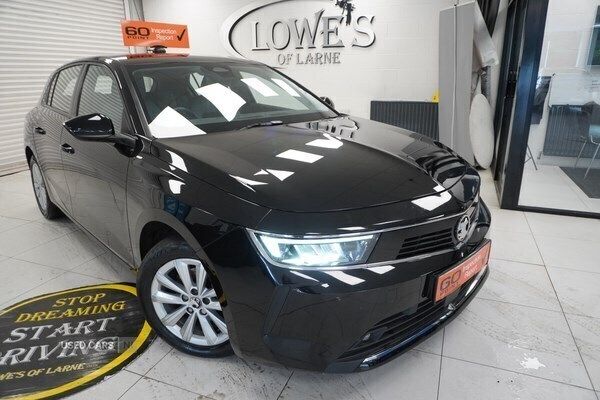 Black Used 2023 Vauxhall Astra Design Edition Hatchback | £15,995 (Good price) - Image 1/4