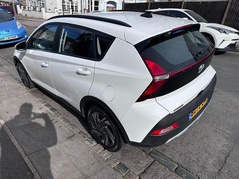 Used Hyundai Bayon SE 100 HP (73 kW) 2023 White SUV