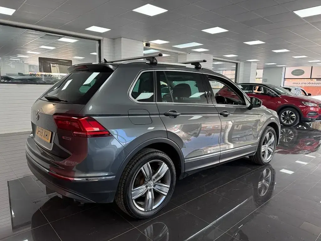 Used VW Tiguan SEL 180 HP (132 kW) 2018 Grey SUV