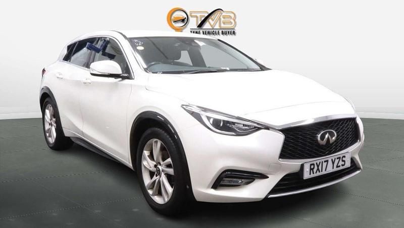 White Used 2017 Infiniti Q30 Business Executive Hatchback | £8,995 (Fair price) - Image 1/3
